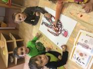 Jak Myšky a Koťata tvoří a hrají si ve školičce