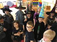 Čarodějnický den myšiček a koťat