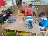 Polámal se mraveneček