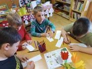 Polámal se mraveneček