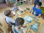 Jen si, děti, všimněte