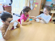 Cesta kolem světa i sportování ve školce