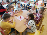 Cesta kolem světa i sportování ve školce