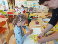 Cesta kolem světa i sportování ve školce