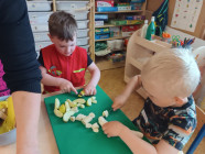 Cesta kolem světa i sportování ve školce