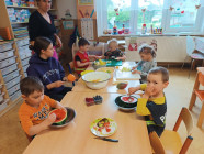 Cesta kolem světa i sportování ve školce