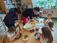 Cesta kolem světa i sportování ve školce