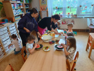 Cesta kolem světa i sportování ve školce