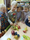 šel zahradník do zahrady