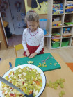 šel zahradník do zahrady