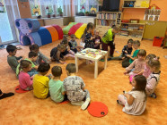 šel zahradník do zahrady