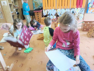 Polámal se mraveneček