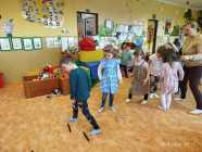 Polámal se mraveneček