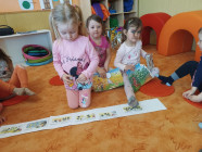 Polámal se mraveneček