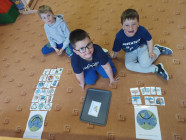 Jen si, děti, všimněte