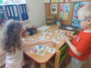 Jen si, děti, všimněte