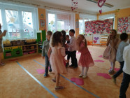 Besídka ke Dni matek