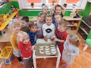 Myšky a Koťátka pečou Martinské rohlíčky