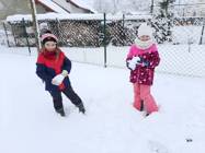 Stavíme sněhuláky a máme radost ze sněhové nadílky