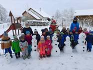 Stavíme sněhuláky a máme radost ze sněhové nadílky