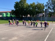 Pohybová hra na "Vlka a ovečky"