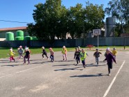 Pohybová hra na "Vlka a ovečky"