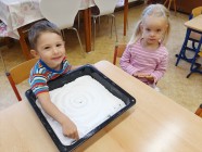 Malujeme prstíkem do soli