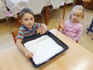 Malujeme prstíkem do soli