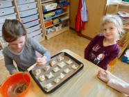 Pečení koláčů s povidly - "To je zlaté posvícení"
