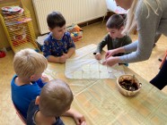 Pečení koláčů s povidly - "To je zlaté posvícení"