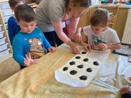 Pečení koláčů s povidly - "To je zlaté posvícení"