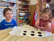 Pečení koláčů s povidly - "To je zlaté posvícení"