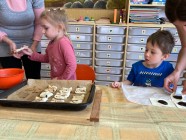 Pečení koláčů s povidly - "To je zlaté posvícení"