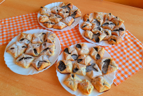 Pečení koláčů s povidly - "To je zlaté posvícení"