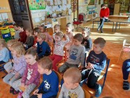 Divadlo ,,U DVOU SLUNCÍ" - ,,Jak zvířátka našla nový domov"