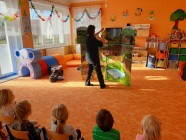 Divadlo ,,U DVOU SLUNCÍ" - ,,Jak zvířátka našla nový domov"