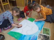 "Polámal se mraveneček..."