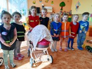 "Polámal se mraveneček..."