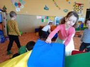 "Polámal se mraveneček..."