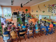 Divadlo ,,U DVOU SLUNCÍ" - ,,Jak Jeníček do města zabloudil"