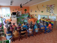 Divadlo ,,U DVOU SLUNCÍ" - ,,Jak Jeníček do města zabloudil"