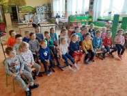 Divadlo ,,U DVOU SLUNCÍ" - ,,Jak Jeníček do města zabloudil"