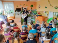 Divadlo ,,U DVOU SLUNCÍ" - ,,Jak Jeníček do města zabloudil"