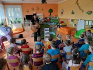 Divadlo ,,U DVOU SLUNCÍ" - ,,Jak Jeníček do města zabloudil"