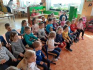 Divadlo ,,U DVOU SLUNCÍ" - ,,Jak Jeníček do města zabloudil"