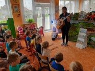 Divadlo ,,U DVOU SLUNCÍ" - ,,Jak Jeníček do města zabloudil"