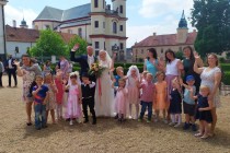 Svatební překvapení pro paní učitelku Simonku