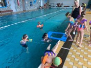 Předposlední plavecký výcvik Koťátek