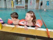 První plavecká lekce