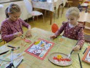 Holka modrooká, nesedávej u potoka...